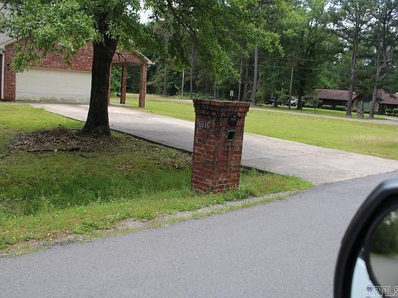 4th image of 1010 W Pleasant Dr