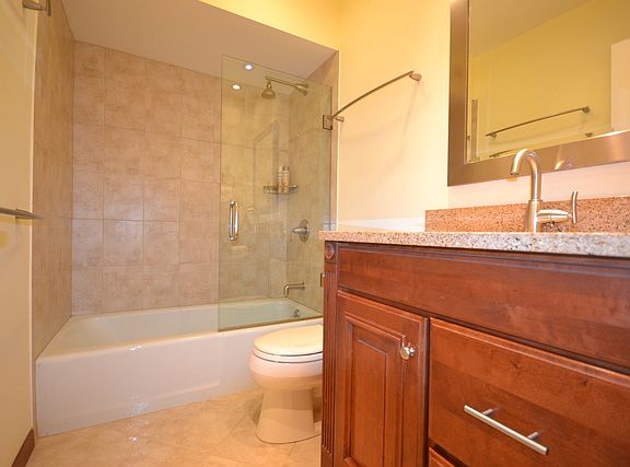 5th image of 898 Wellington Ave Unit 120