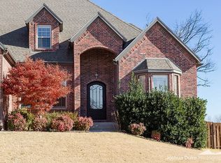 (Undisclosed Address), Fayetteville, AR 72703