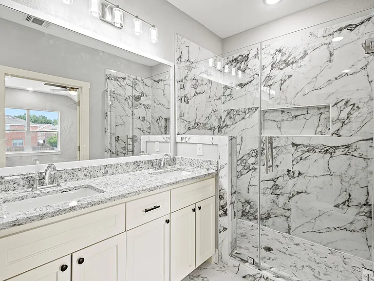 2308 Bloomfield Dr — Photo 13