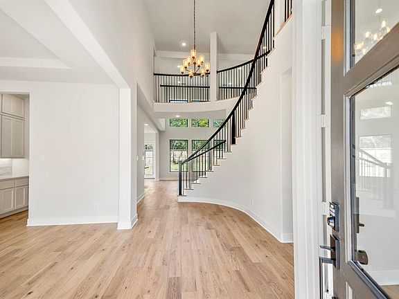 3rd image of 312 Magnolia Bloom Court