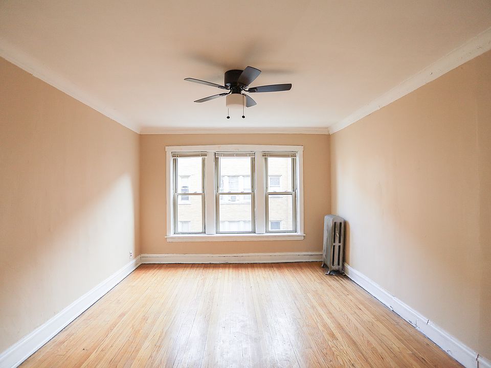 1st image of 4037 W Melrose St APT 2N