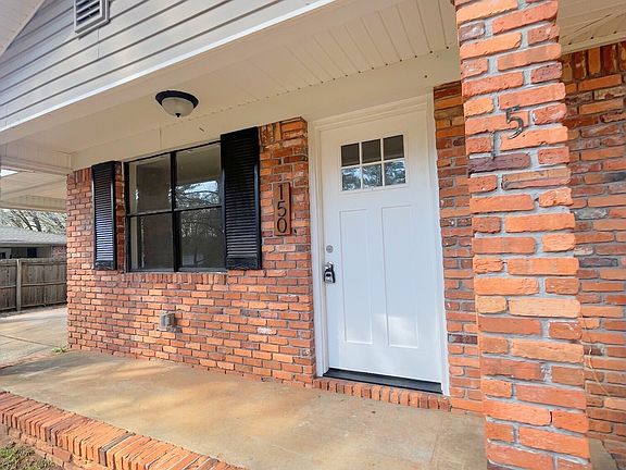 3rd image of 150 S Meadowcliff Cir