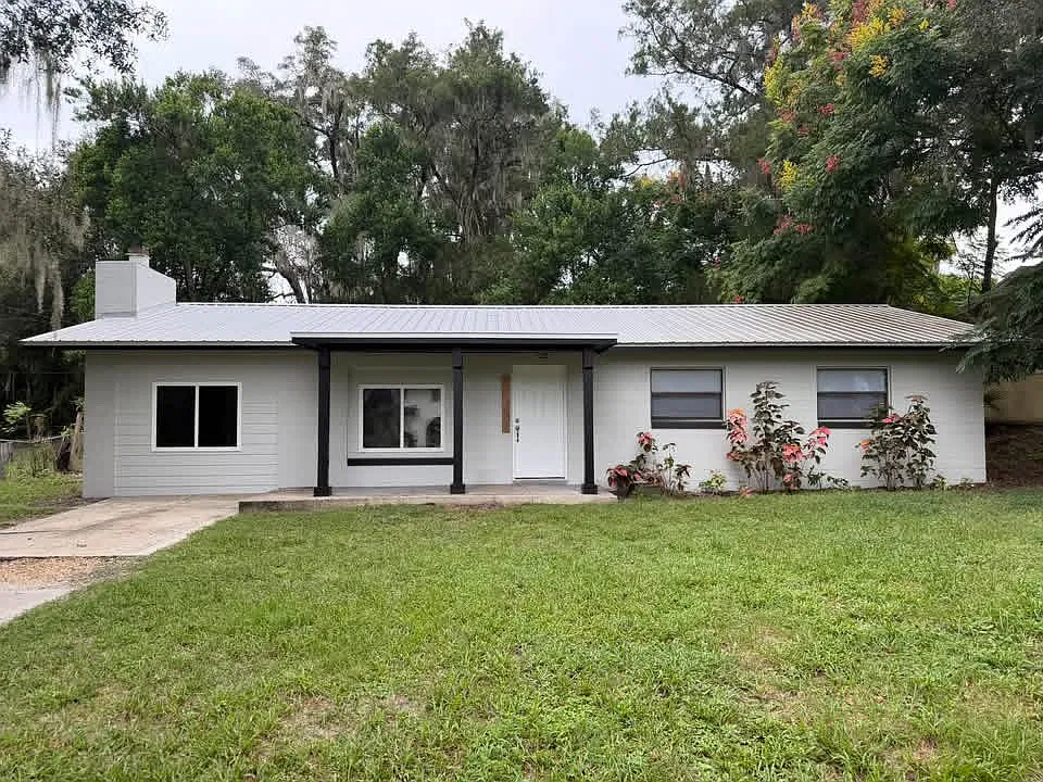 1493 W Beresford Ave — Photo 1