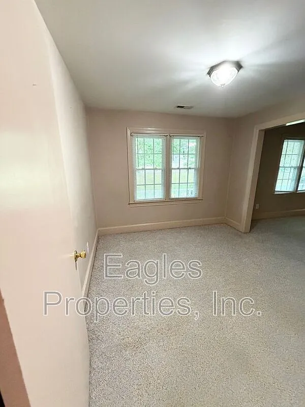 3 bed, 2.0 bath, $1,510 — Photo 4
