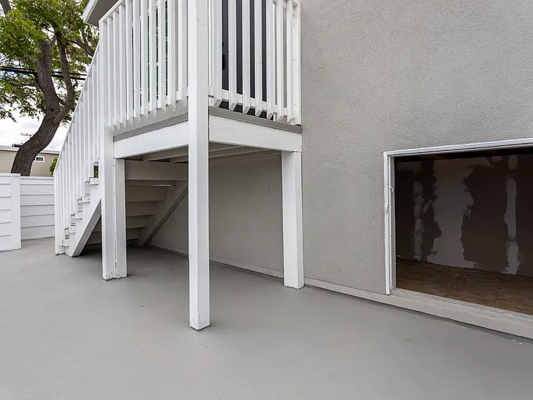 520 Poinsettia Ave — Photo 15