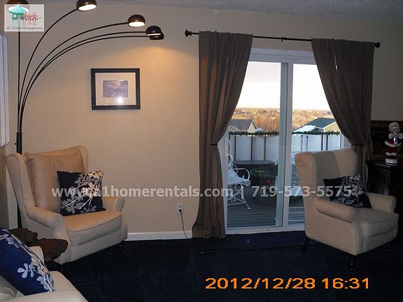 Family Room w/Walk out to deck