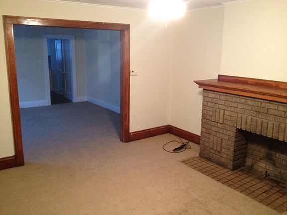 3rd image of 2579-2581 East Ave