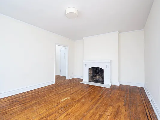 Rented by City Connections Realty | media 10