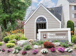 807 River Renaissance #B07, East Rutherford, NJ 07073