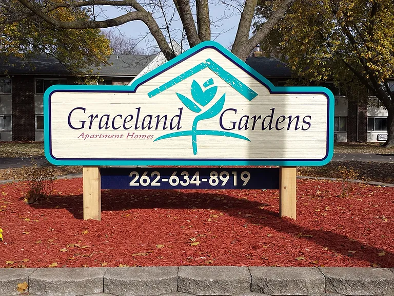 5000 Graceland Blvd — Photo 2