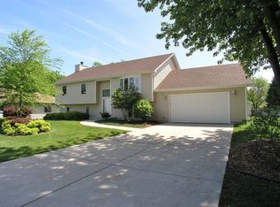 16351 S George Ct, Plainfield, IL