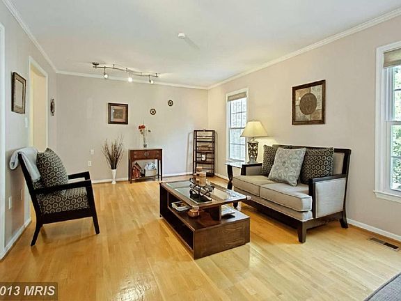 5th image of 6629 McLean Ct