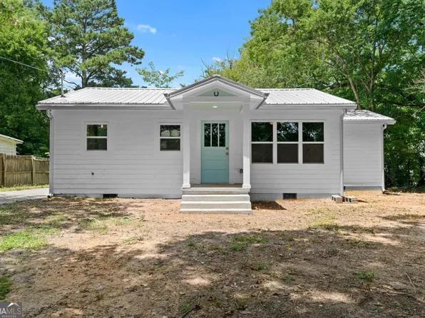 5233 Groovers Landing Rd SE, Acworth, GA 30101