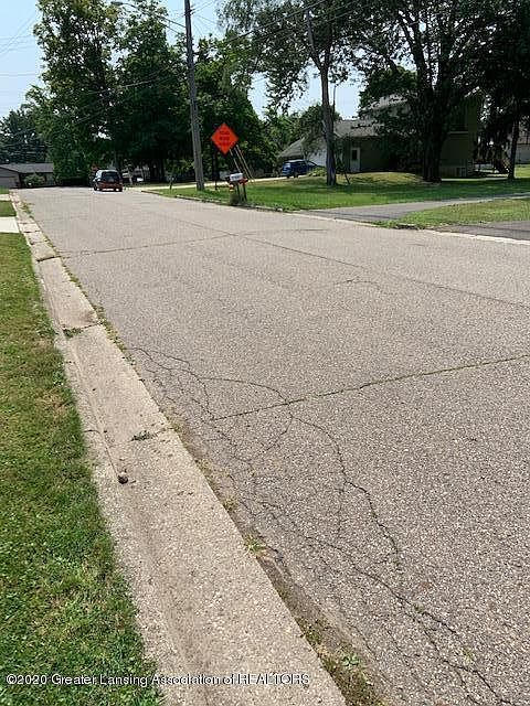 2nd image of Renker Rd