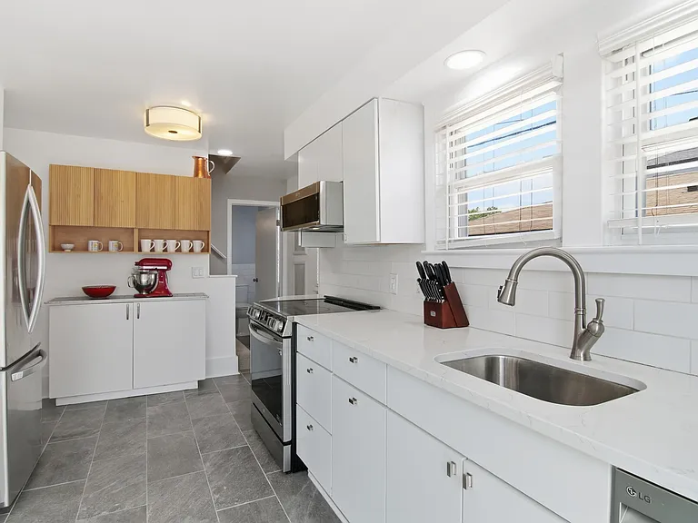 748 Ruffner Ave — Photo 10