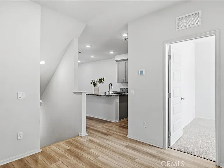 205 N Vincent Ave #117 — Photo 7