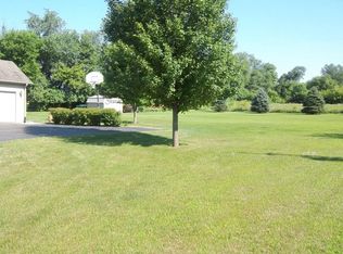 2018 Grand Detour Rd, Dixon, IL 61021