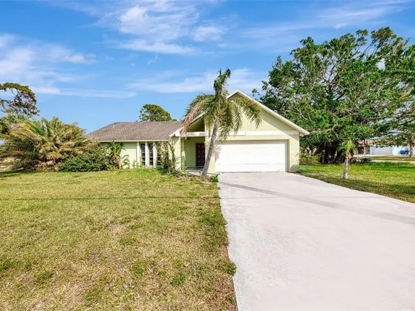 35 Michigan Ave, Englewood, FL 34223