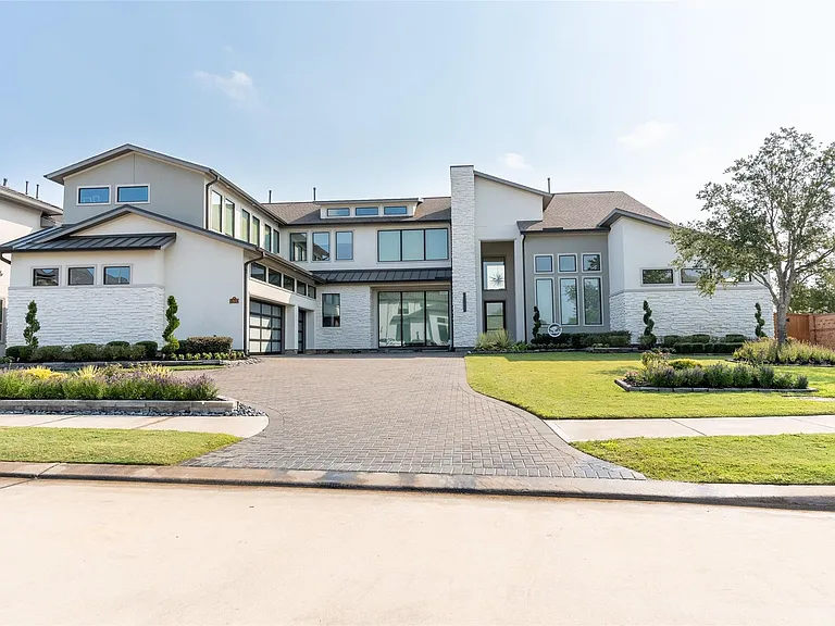 11502 Lago Bella Dr — Photo 30
