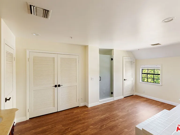 5237 San Feliciano Dr — Photo 24