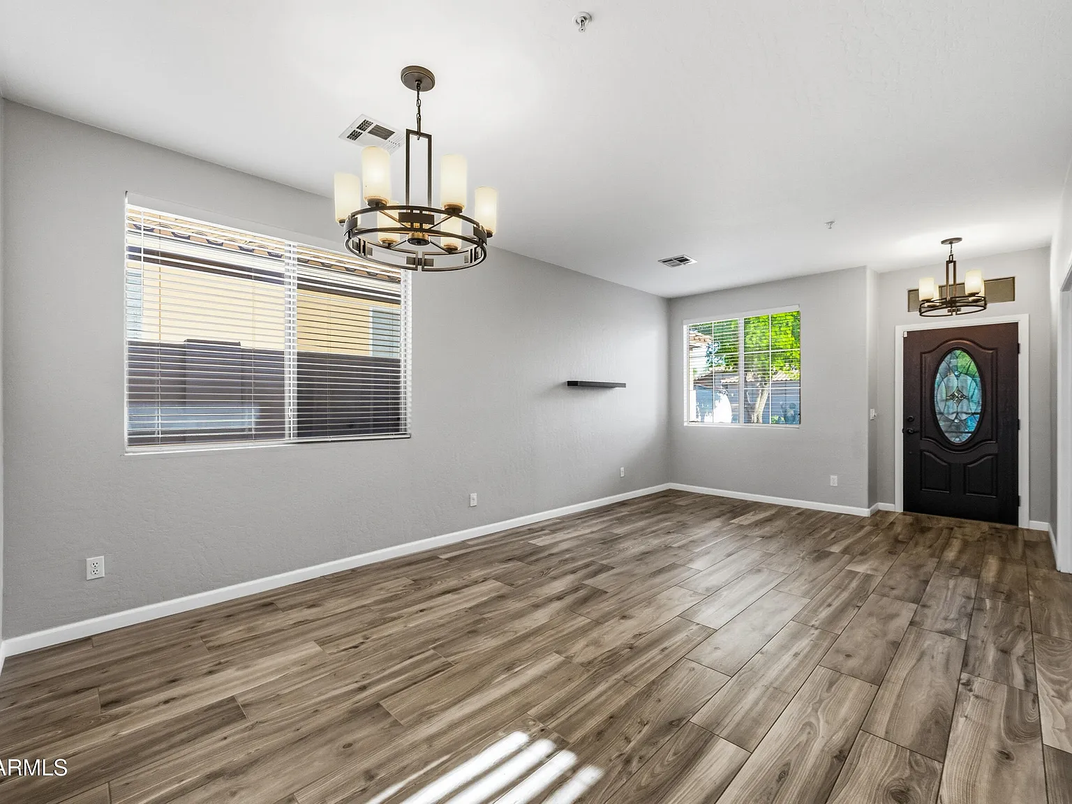 3 bed, 2.0 bath, 1810 sqft, $3,495 — Photo 3