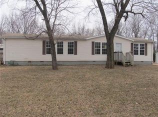 2119 W 4th Ave, Winfield, KS 67156