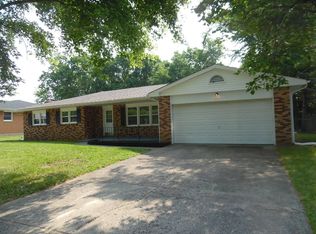 614 Clara Dr, Trenton, OH 45067