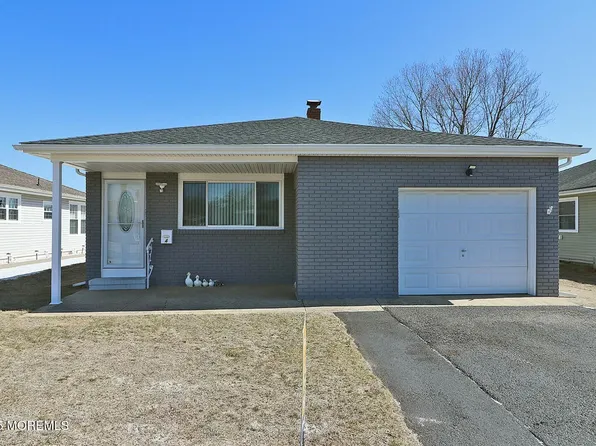 4 Mayaguana Street, Toms River, NJ 08757
