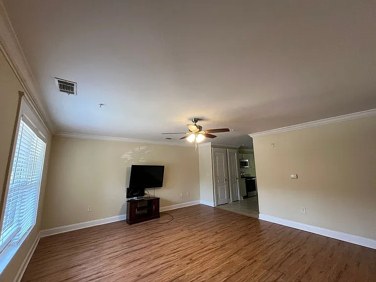 1121 Tree Top Way #1414 — Photo 14