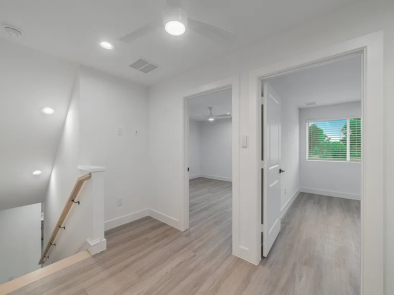 2nd FLOOR TV LOFT