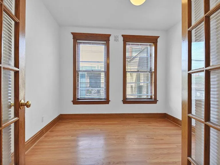 1417 W Belle Plaine Ave #2 — Photo 7