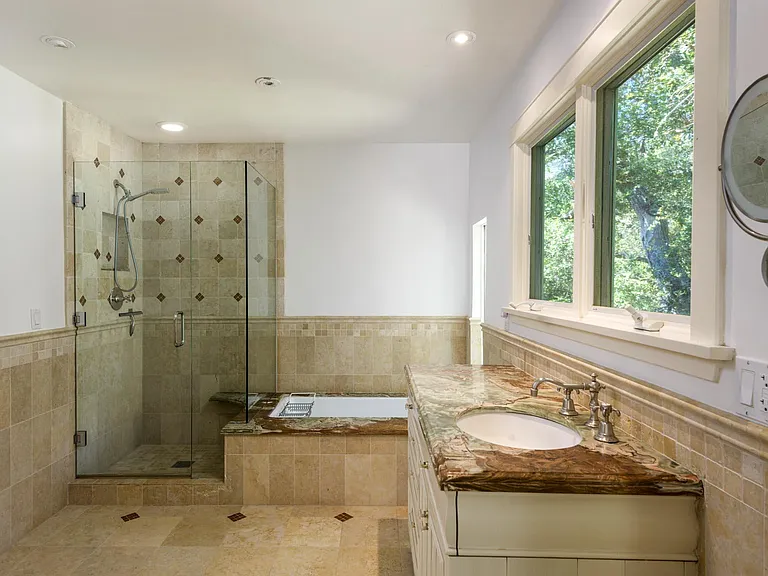 696 Ladera Ln — Photo 11