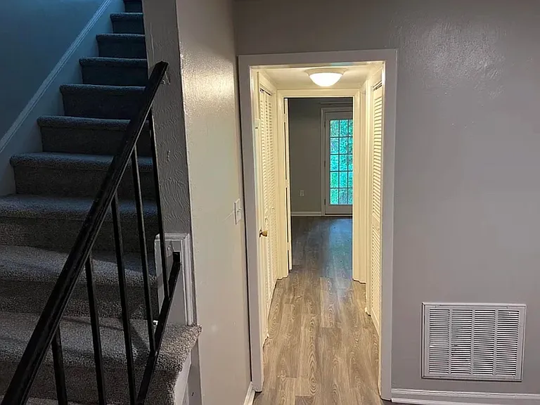 5320 Carolyn Cir #MAIN — Photo 12