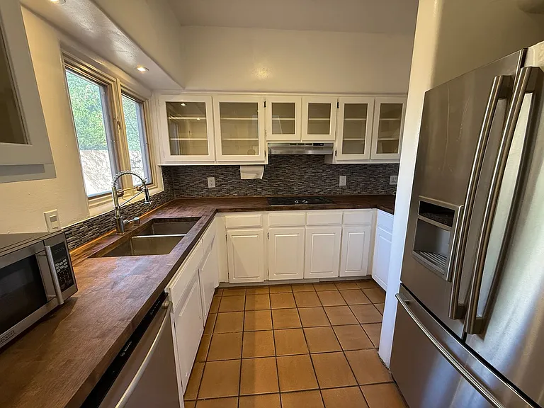 814 SE Cir NW — Photo 9