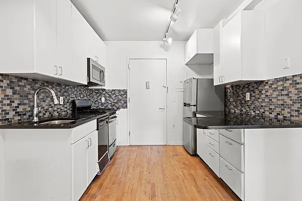 Rented by The Downtown LLC | media 12