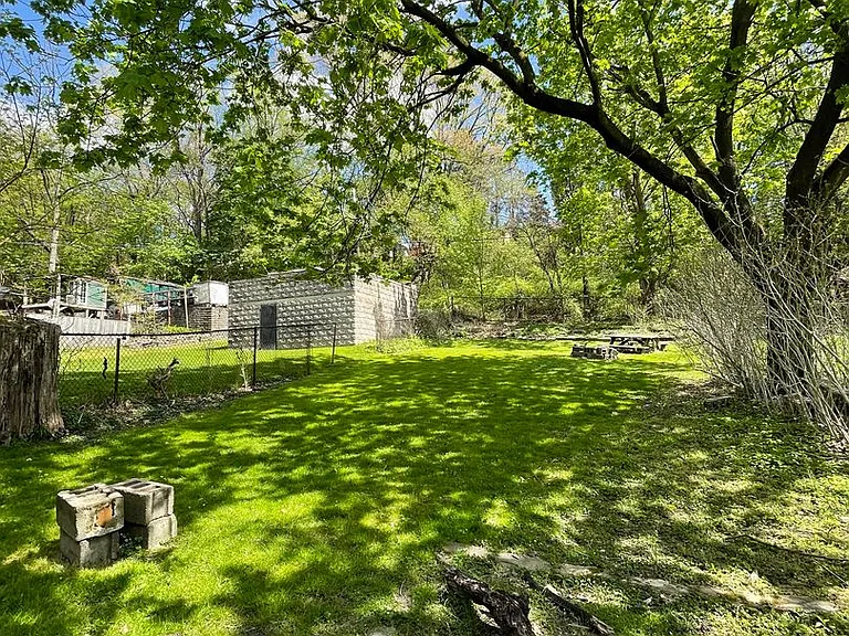 642 Forest Ave — Photo 21