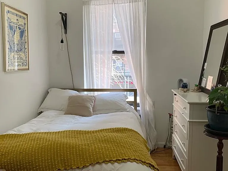 1402 Lexington Ave #2 — Photo 8