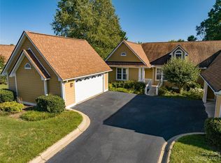 501 Woodlea Ct, Asheville, NC 28806