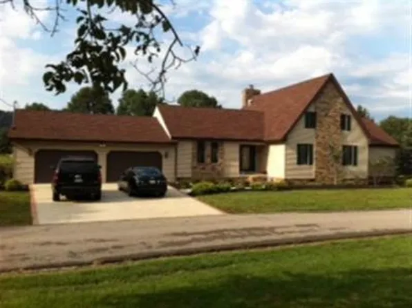 1014 Big Bend Rd, Barboursville, WV 25504
