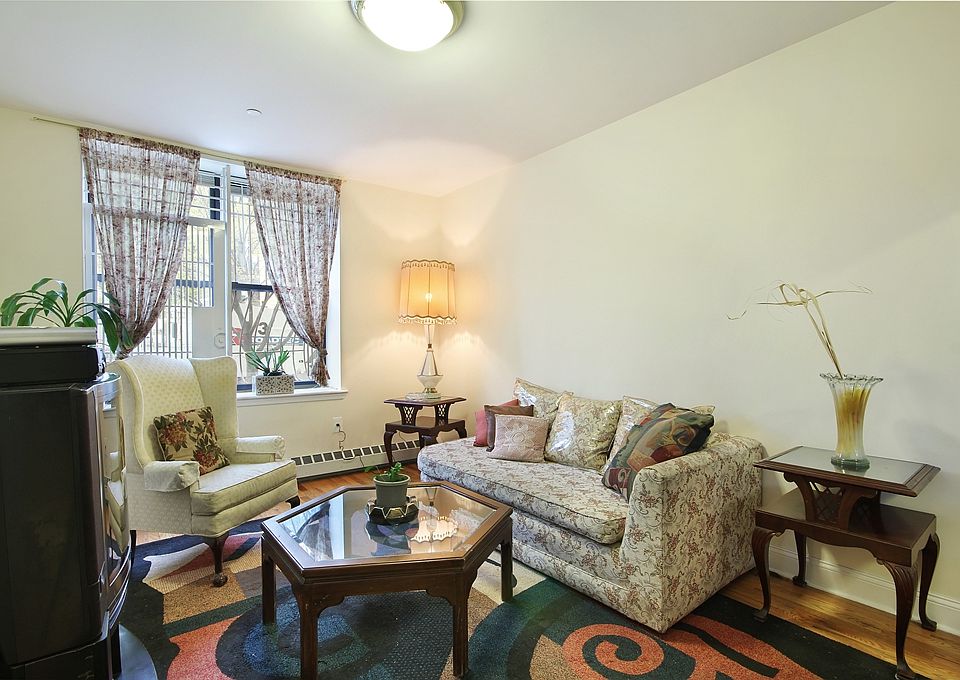 1st image of 1801 7th Ave APT 1A