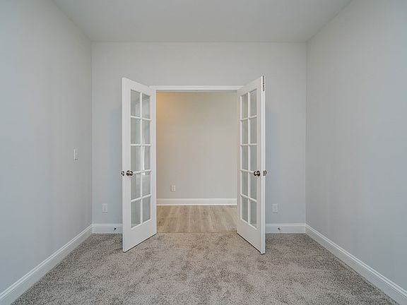 The Paramount - Study