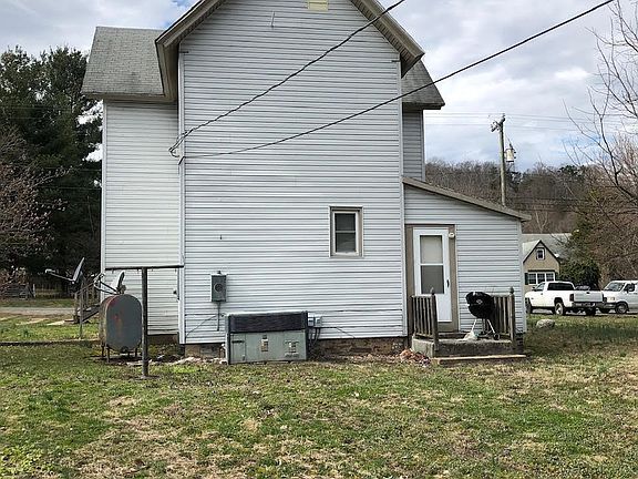 2nd image of 609 Pocahontas St
