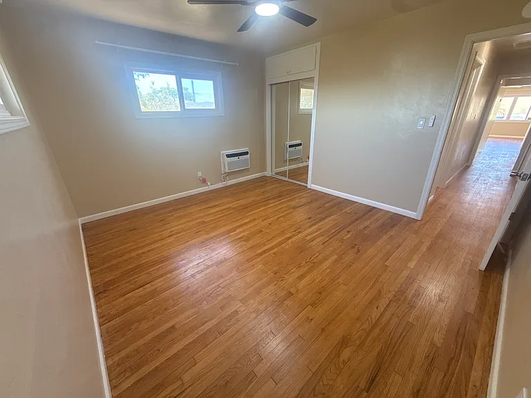 5457 Dorothy Dr — Photo 13