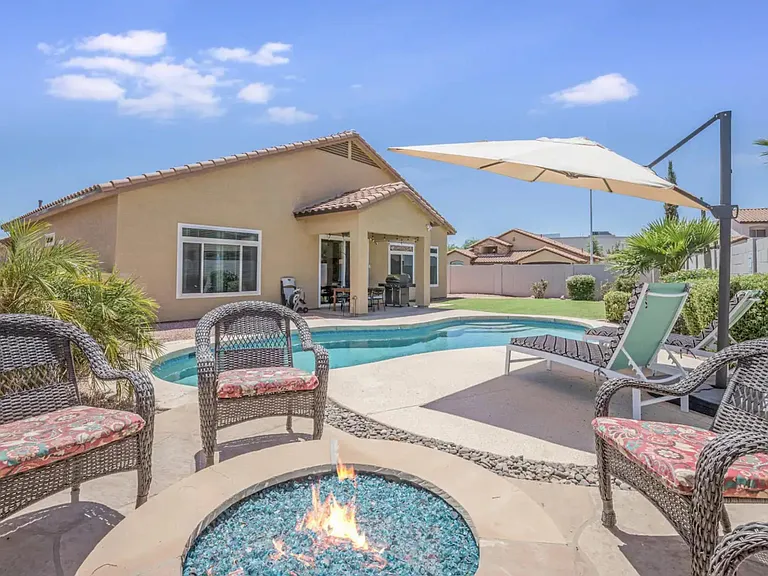 660 N Stacie Ct — Photo 8