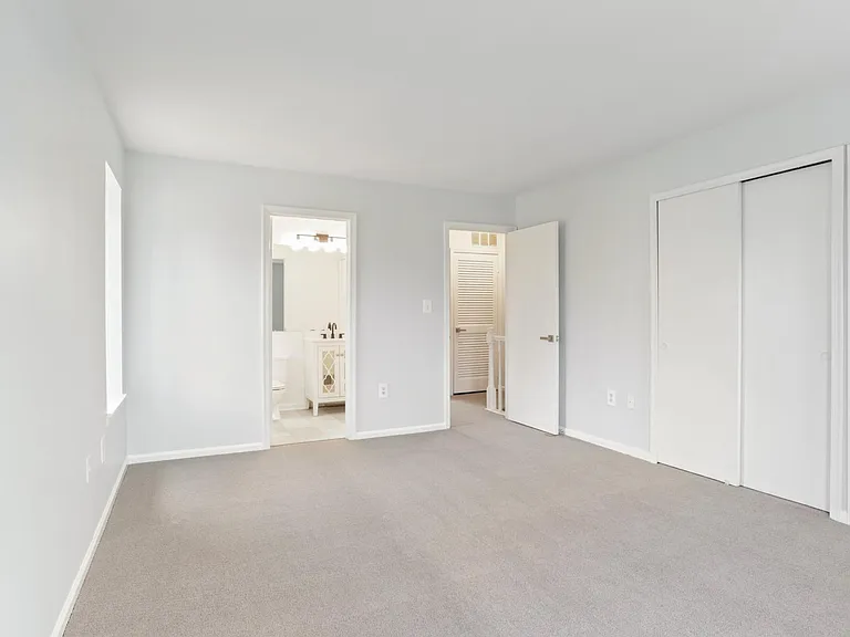 2403 S Walter Reed Dr — Photo 12