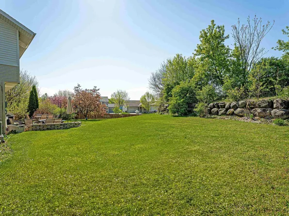 10 Banner Cir, Madison, WI 53718