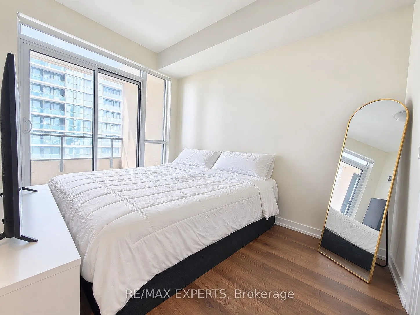 2 bed, $2,200 — Photo 2