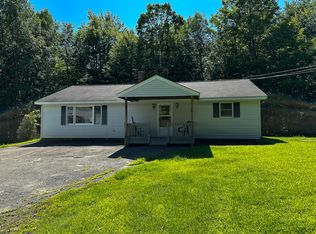 99 Knowles Rd, Belgrade, ME 04917