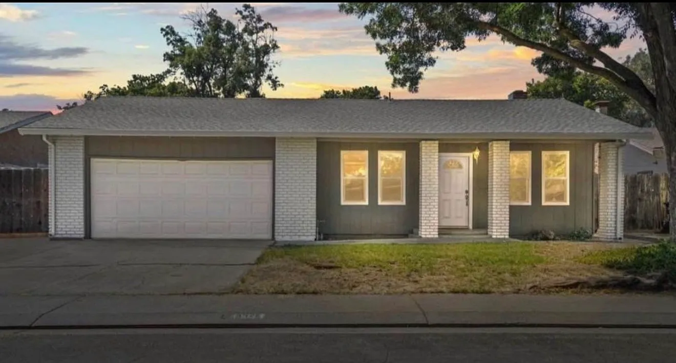 3 bed, 1412 sqft, $2,650 — Photo 1
